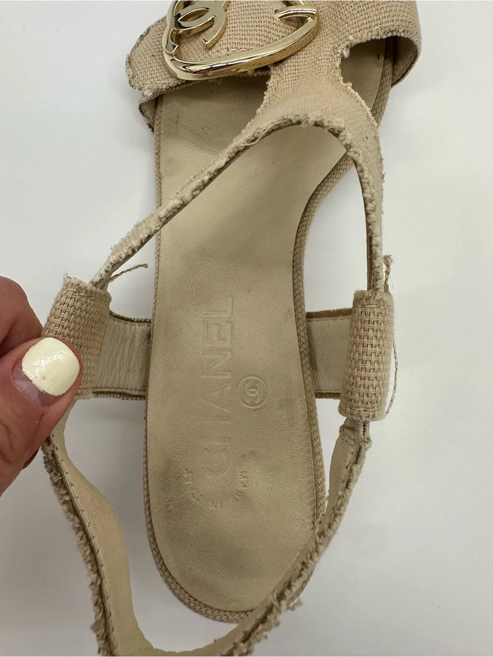 CHANEL Beige Canvas Slingback Sandals with Gold CC Accent. Authentic Vintage